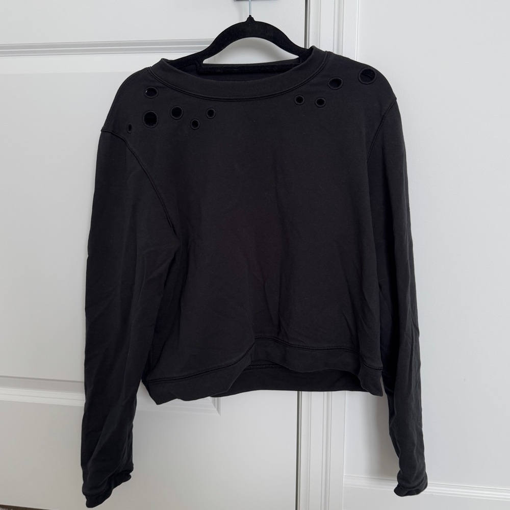 LULULEMON BLACK CREWNECK OPEN DETAILS SZ 6